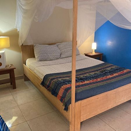 Chez Medzo Et Patou Otel Popenguine Dış mekan fotoğraf